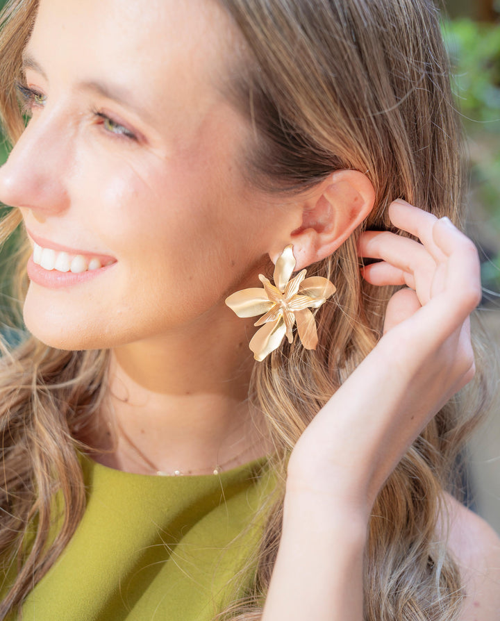 Aros Amelie Flor Mate Dorado