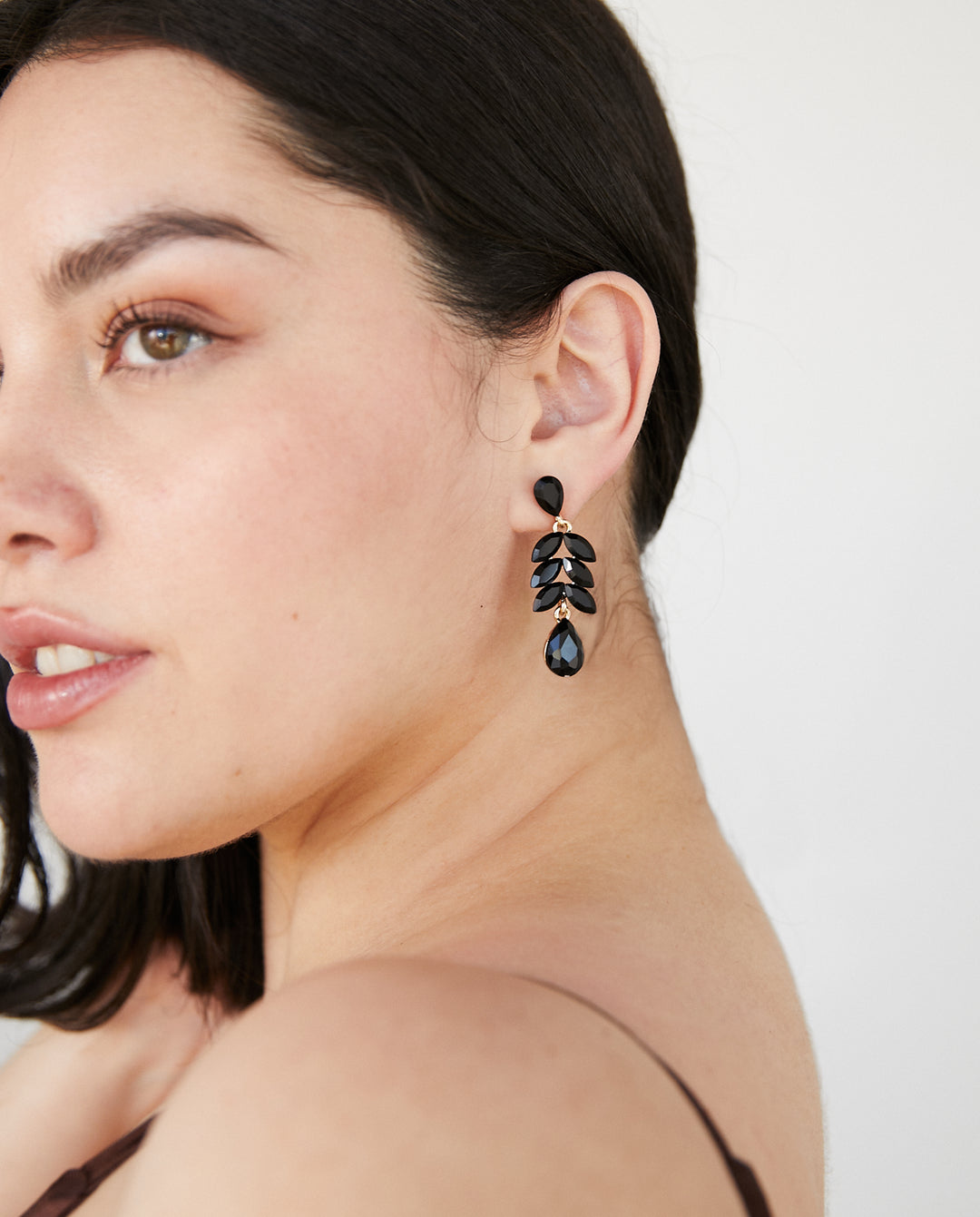 Aros Racimo y Gota Colgante Negro