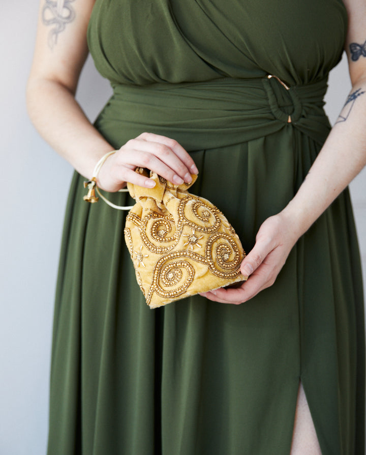 Bolso Indio Maya Terciopelo Gotas Dorado Claro