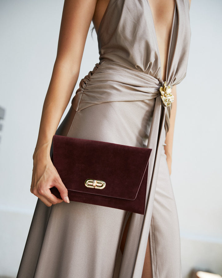 Clutch Amalia Gamuza Burdeo
