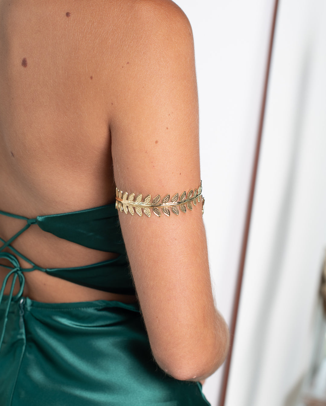 Brazalete de Brazo Hojas Dorado