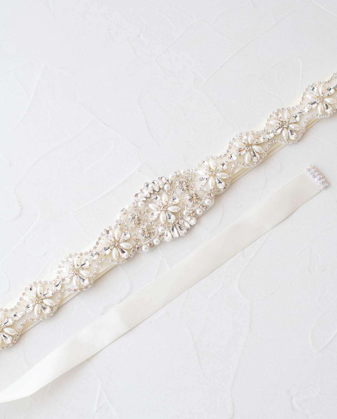 MAGDALENA BRIDAL BELT WITH WHITE AND SILVER STONES