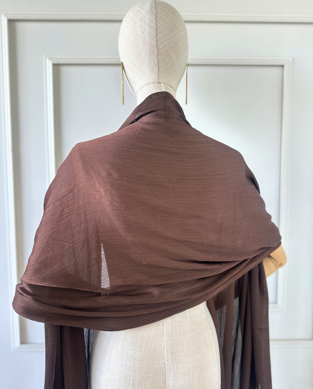 Maxi Pañuelo Antonia de Satín Plisado Chocolate