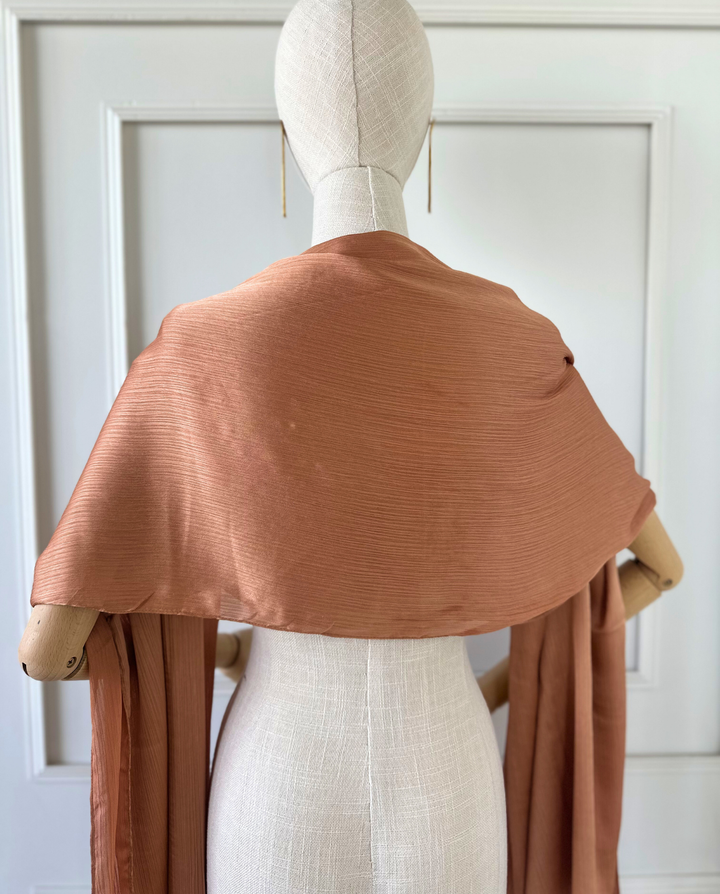 Maxi Pañuelo Antonia de Satín Plisado Melocotón