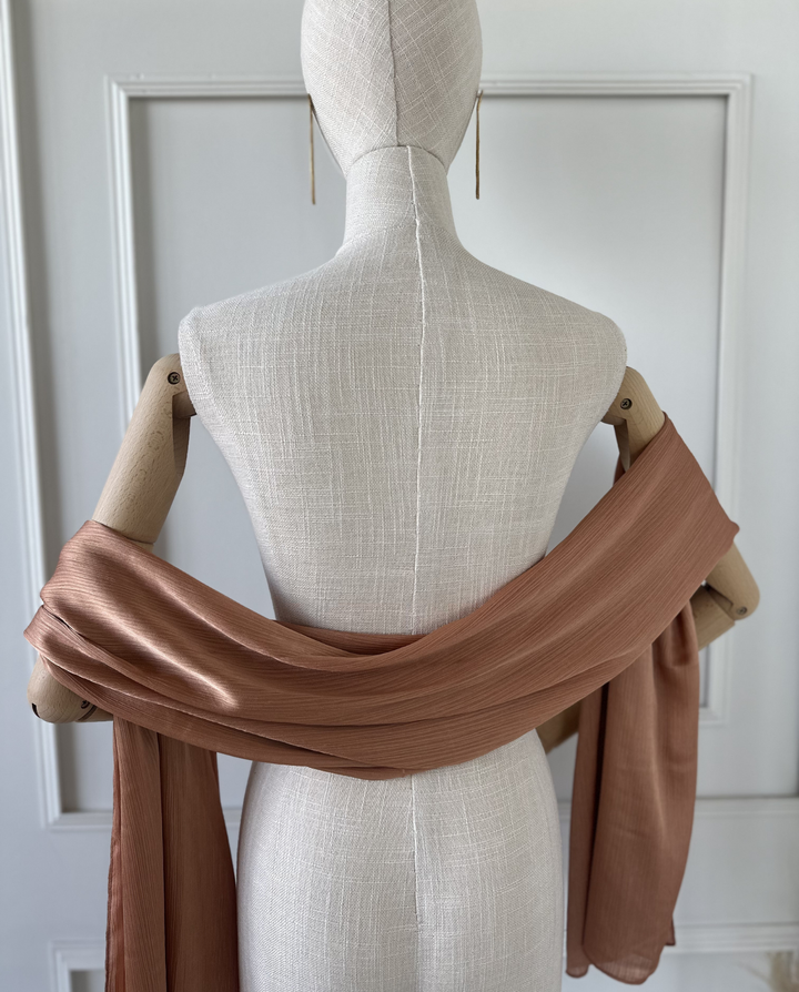 Maxi Pañuelo Antonia de Satín Plisado Melocotón