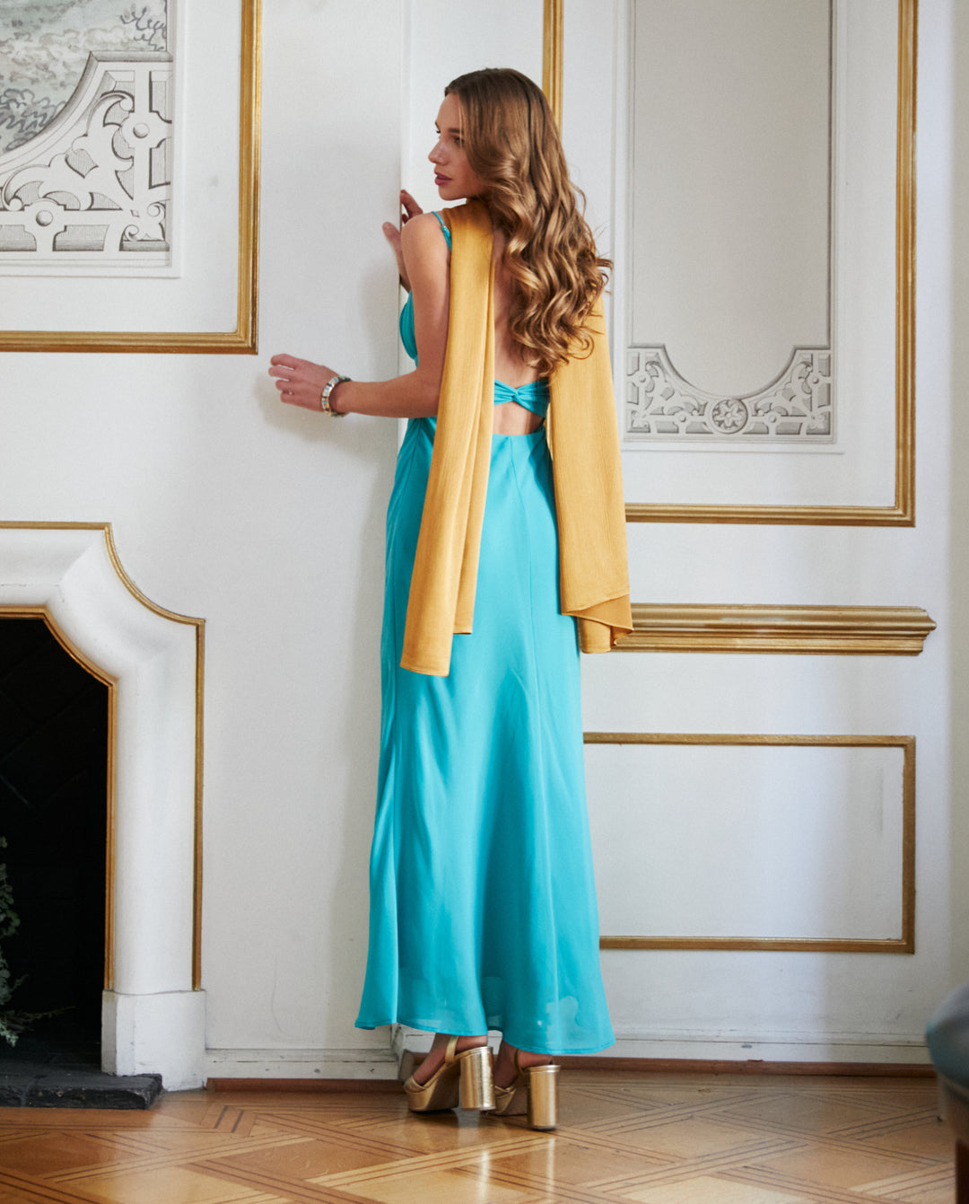 Pañuelo Antonia Satín Plisado Mostaza