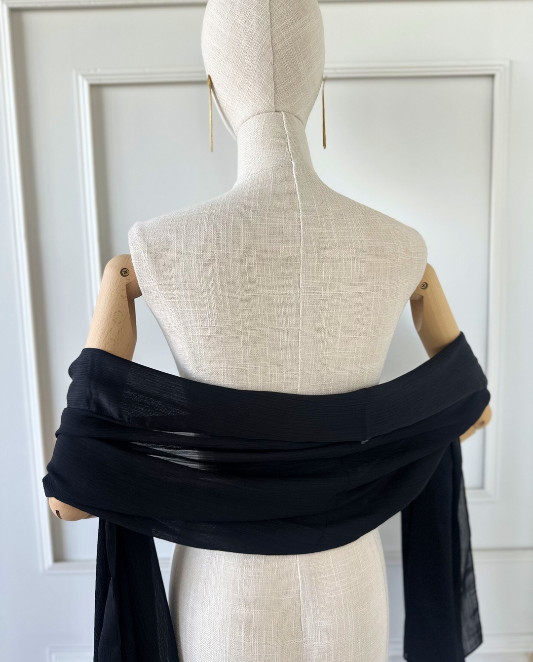 Maxi Pañuelo Antonia de Satín Plisado Negro