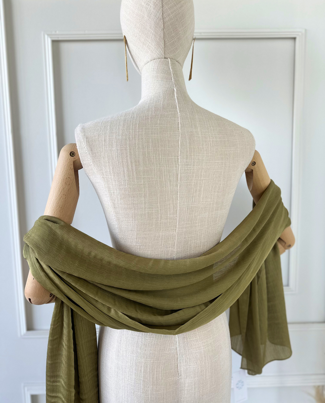 Maxi Pañuelo Antonia de Satín Plisado Verde Oliva