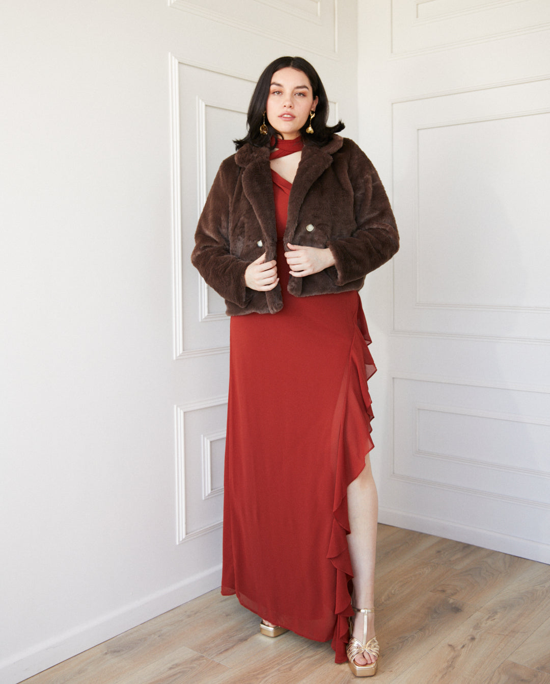 Peludo Renata con Botones Marmoleados Café