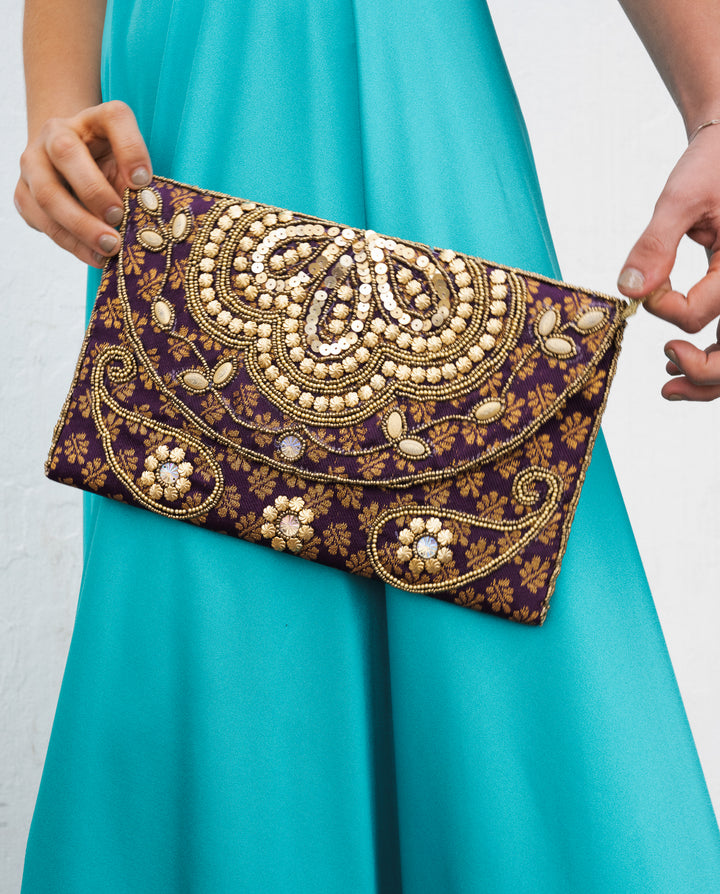 Clutch Indio Uma Flor Rectangular Grande Morado/Dorado