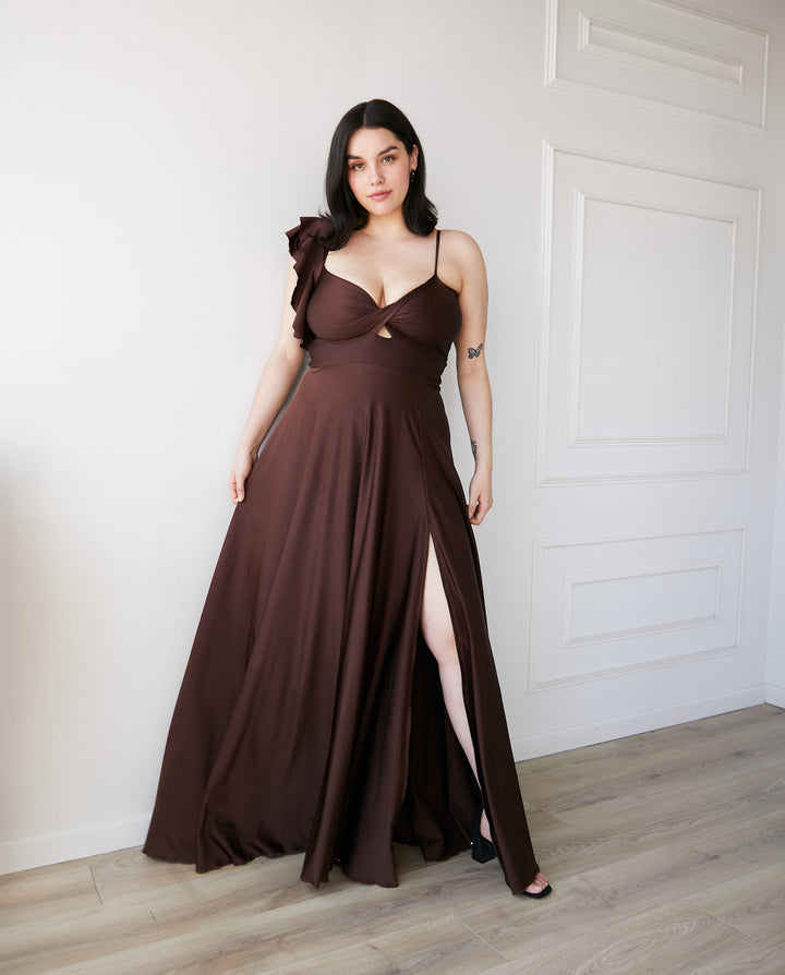 Vestido Largo de Fiesta Sole un Hombro Chocolate