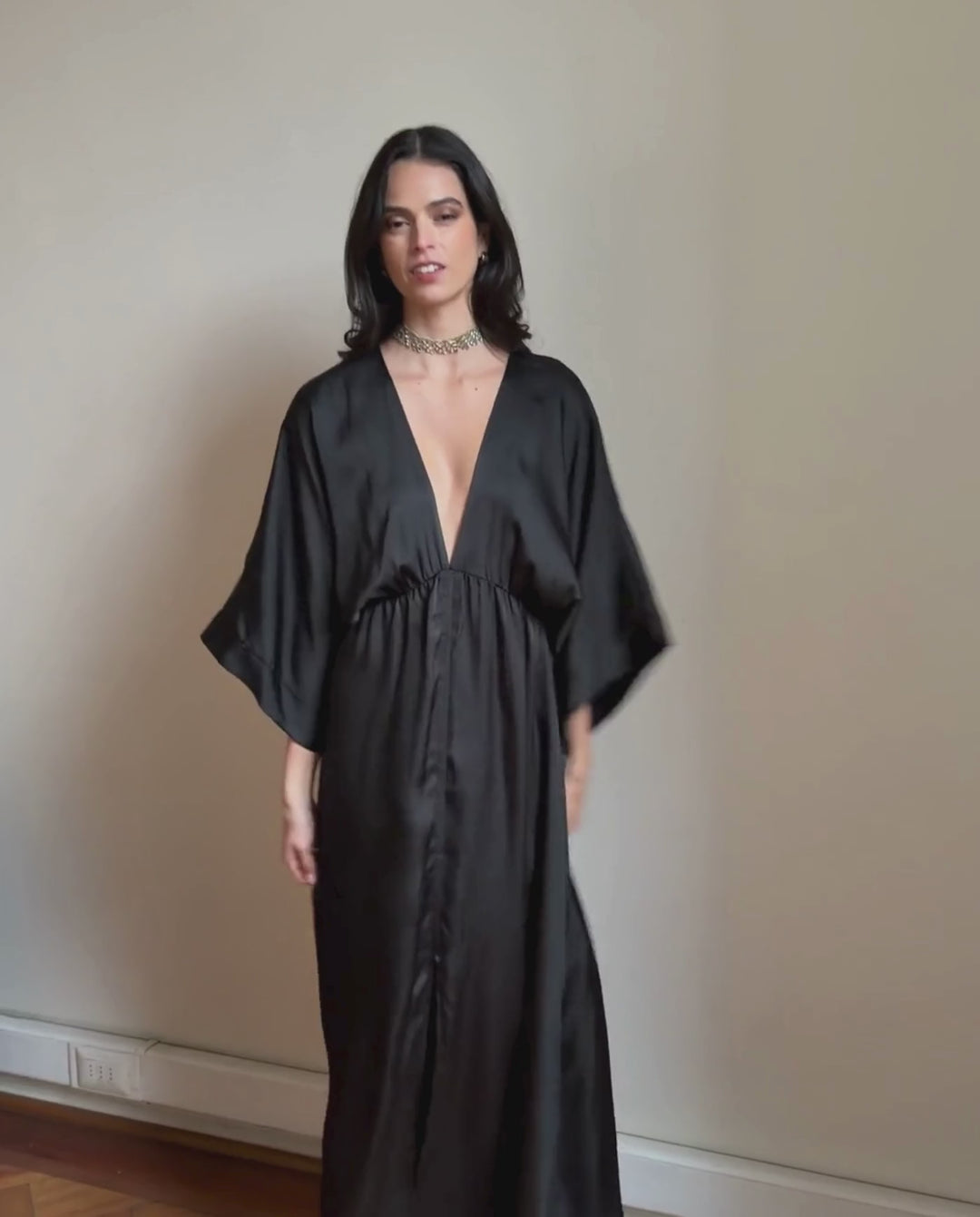 Vestido Largo de Fiesta Pola Satín Negro