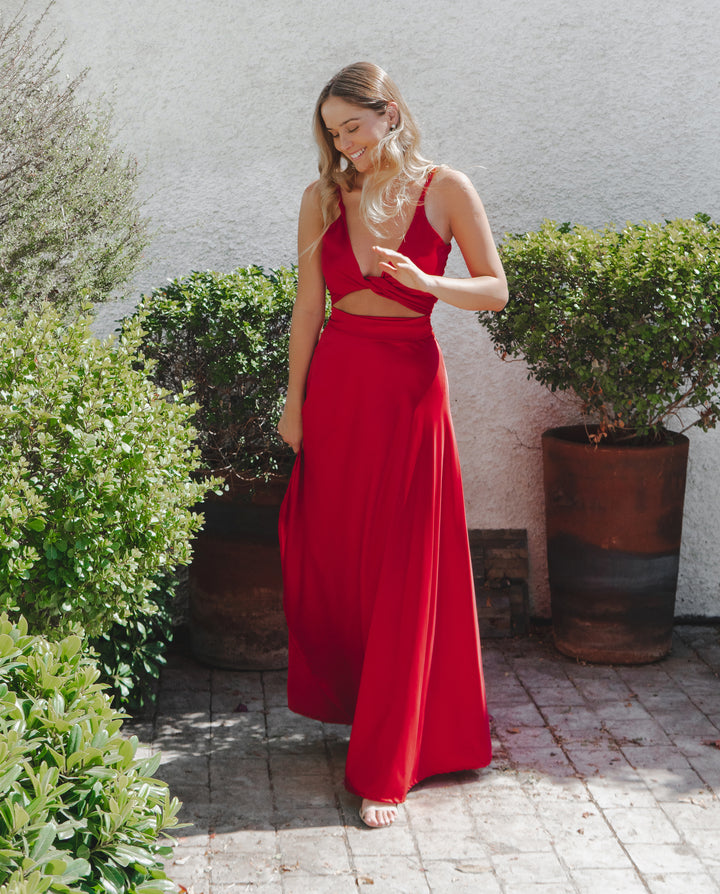 PASCUALA MAXI SKIRT SPARGE WITH STRAIGHT EDGE RED